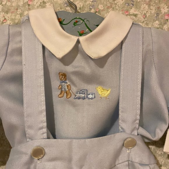 boys suit - Picture 2 of 3